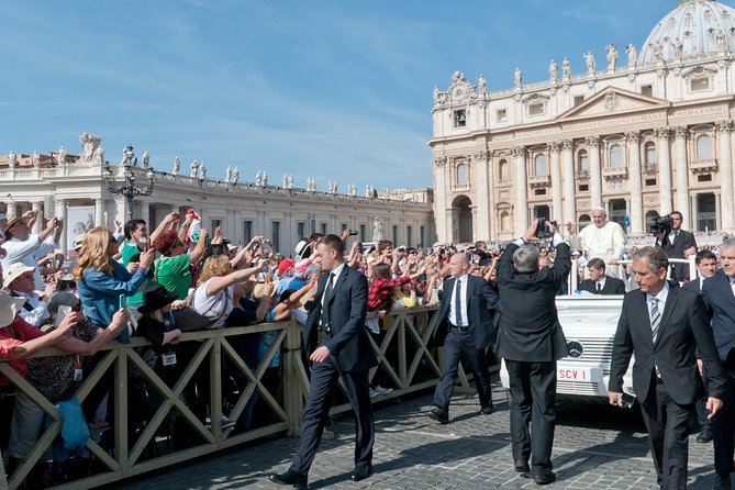 Papal Audience with Pope Leo XIV and Expert Local Guide - Meeting at Santa Maria in Traspontina at 7:00 am