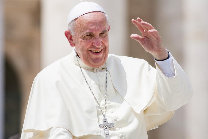 Papal Audience with Pope Leo XIV and Expert Local Guide - Finding a seat in St. Peter’s Square