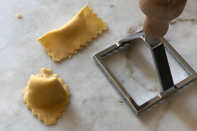 Pastamania - Florence Pasta Making Class - Tuscan wine and a friendly class atmosphere
