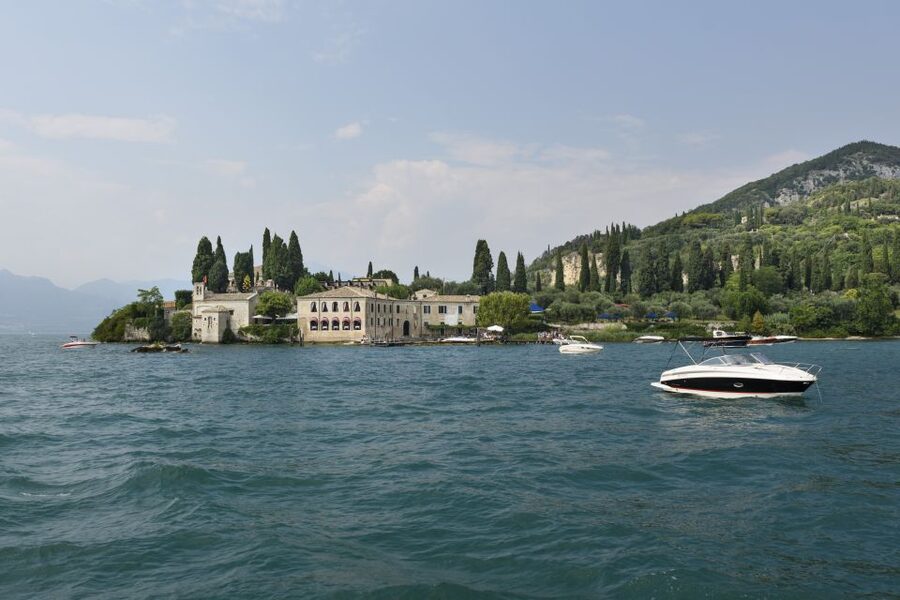 Peschiera: Half-Day Lake Garda Cruise with Lunch - What the boat ride feels like over four hours