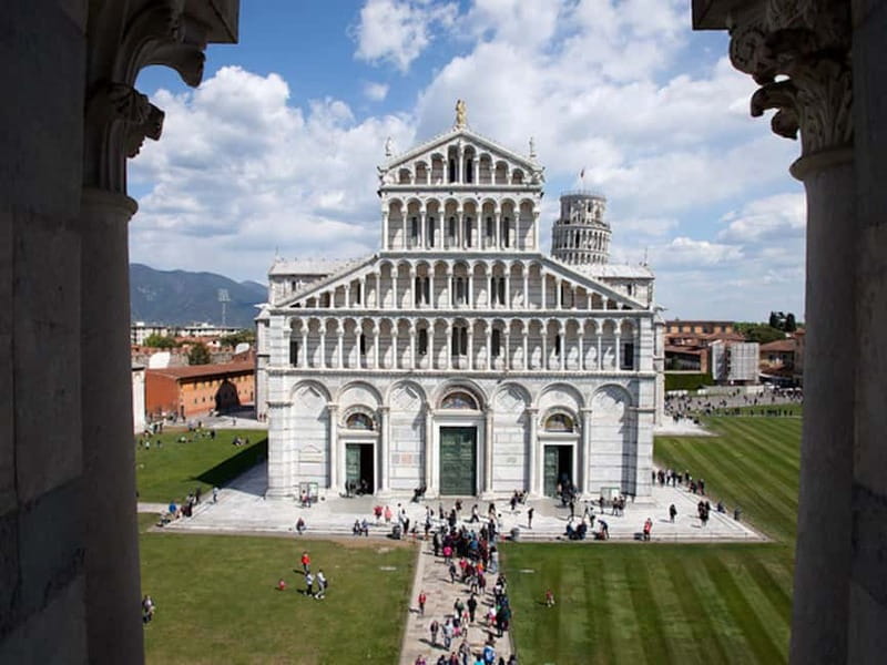 Pisa: Leaning Tower & Cathedral Tickets with Timed Entry - Climbing the 55-meter Leaning Tower
