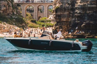 Polignano a Mare: Boat Cruise to Scenic Caves with Prosecco
