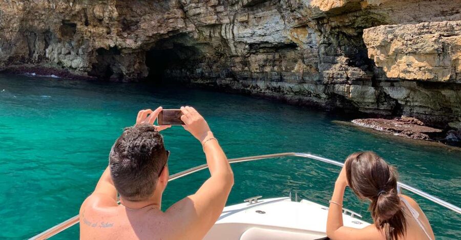 Polignano a Mare: Cave Boat Tour with Aperitif - A Swimming Stop at Grotticella Sella