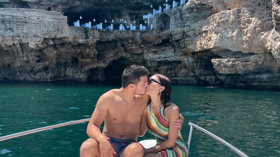 Polignano a Mare: Speedboat Cruise to Caves with Aperitif - Group cruise or private boat