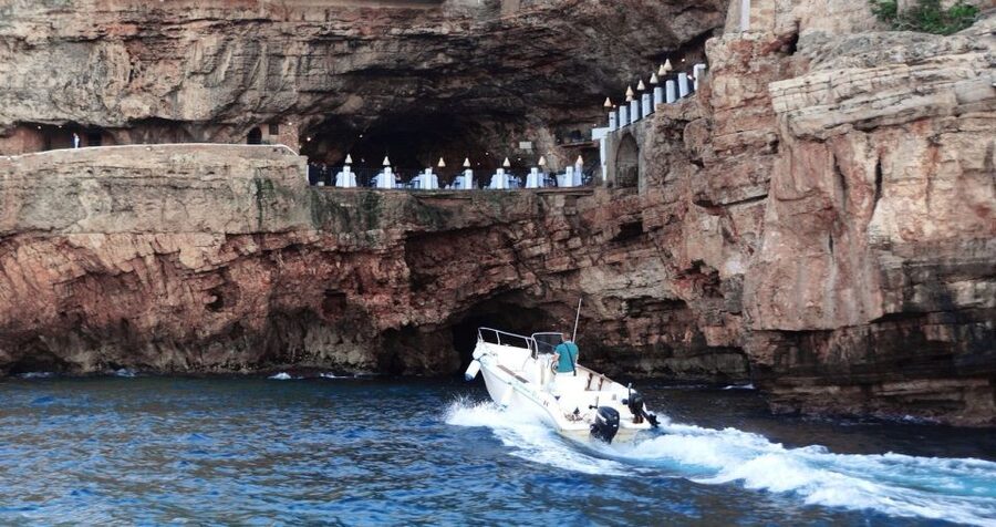 Polignano a Mare: Speedboat Cruise to Caves with Aperitif - Who will enjoy this most