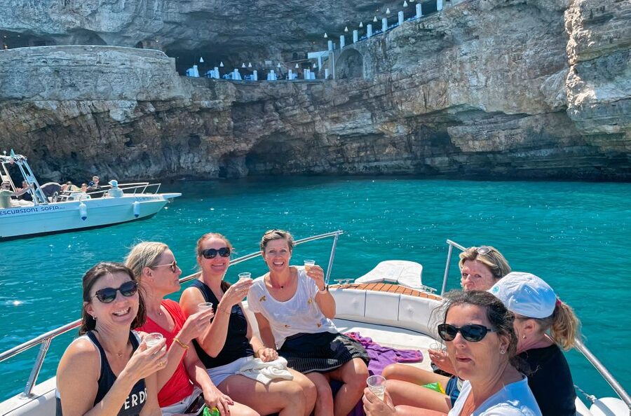 Polignano a Mare: Speedboat Cruise to Caves with Aperitif - The coast from Cala Paguro to Lama Monachile