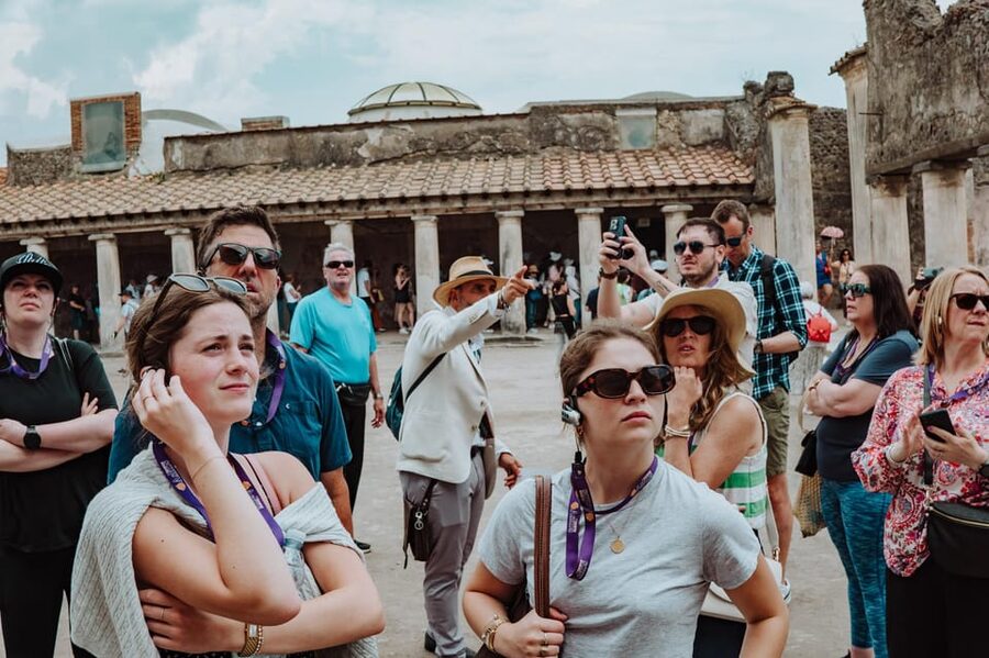 Pompeii: Entry Ticket and Guided Tour with an Archaeologist - House of the Faun and the world of wealthy Pompeii
