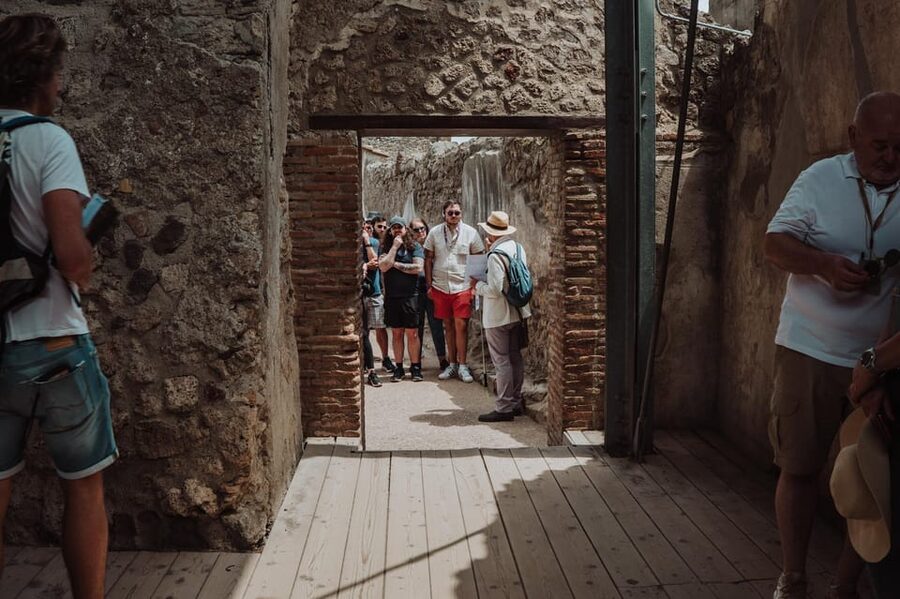Pompeii: Entry Ticket and Guided Tour with an Archaeologist - The plaster casts and the human cost of 79 AD