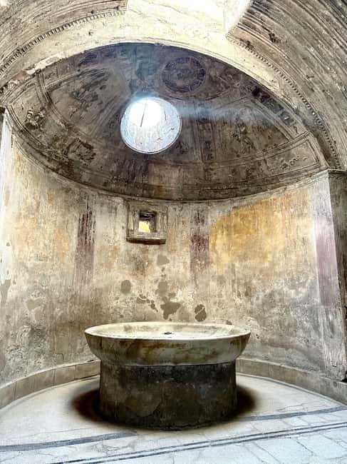Pompeii: Exclusive Tour with Archaeologist and Entry Tickets - Why an archaeologist changes the Pompeii experience
