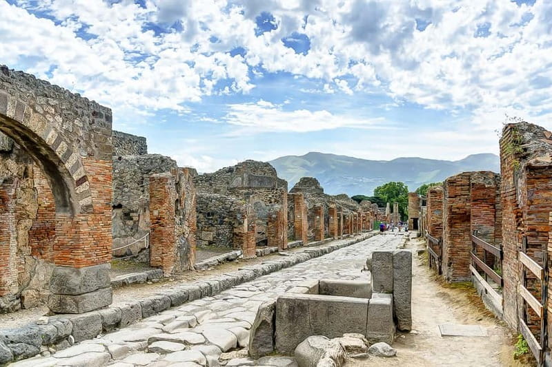 Pompeii Ruins Private Tour with Optional Skip-the-Line Entry - Why a private Pompeii tour helps