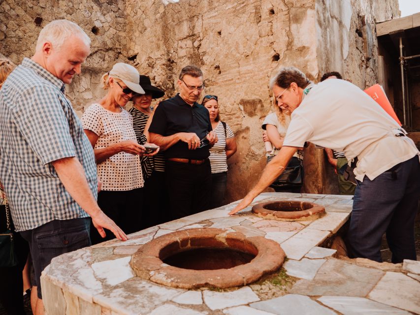 Pompeii: Small-Group Tour of Pompeii and Herculaneum - Key points at a glance