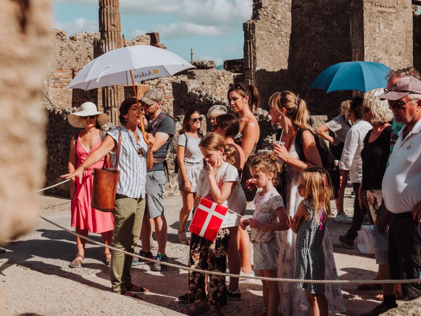 Pompeii: Small-Group Tour of Pompeii and Herculaneum - Two hours among Pompeii’s streets