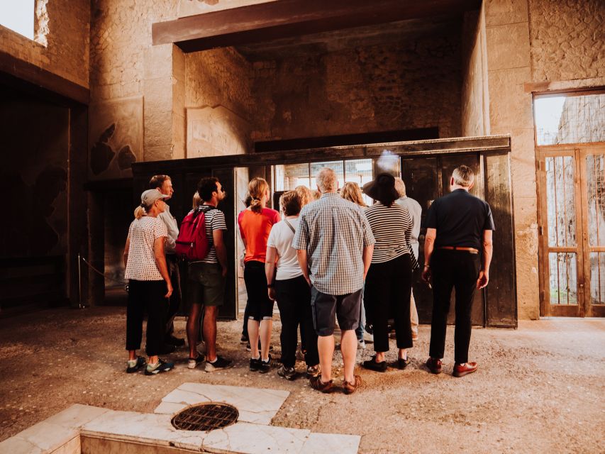 Pompeii: Small-Group Tour of Pompeii and Herculaneum - The Circumvesuviana ride to Ercolano