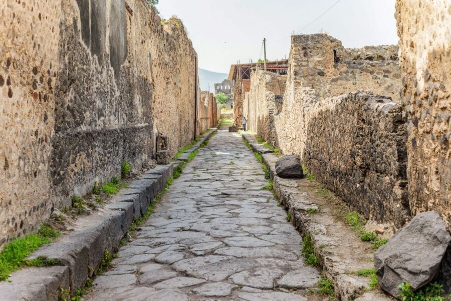 Pompeii: Small Group Tour with an Archaeologist - Who will get the most from this Pompeii tour?