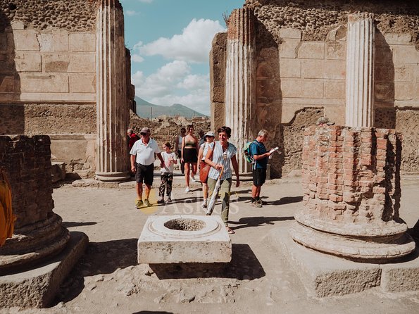 Pompeii: Small Group Tour with an Archaeologist - The Great Theater and the final stretch