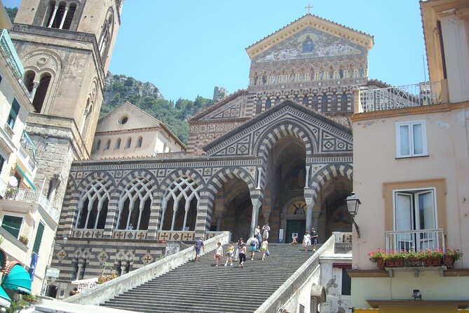 Private Day tour of Positano, Amalfi and Ravello from Naples - Commentary, language, and what happens at each stop