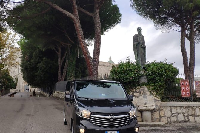 Private Departure Transfer: Hotel to Rome Fiumicino Airport - How the service performs in the early morning
