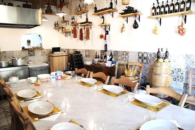 Private / Small Group at "Quanto Basta" School in Sorrento center - Handmade pasta and the main course