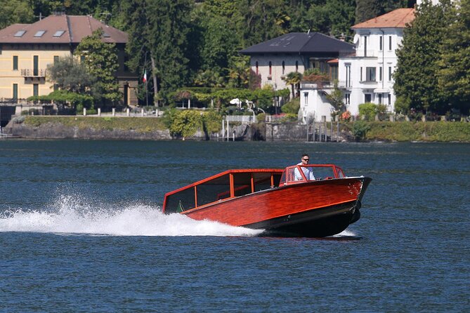Private Tour by Classic Wooden Boat on Lake Como - Why Lake Como makes more sense from a private boat