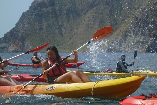 Private Tour explore Vulcano Island by Kayak & Coasteering - Bubbling fumaroles on the return route