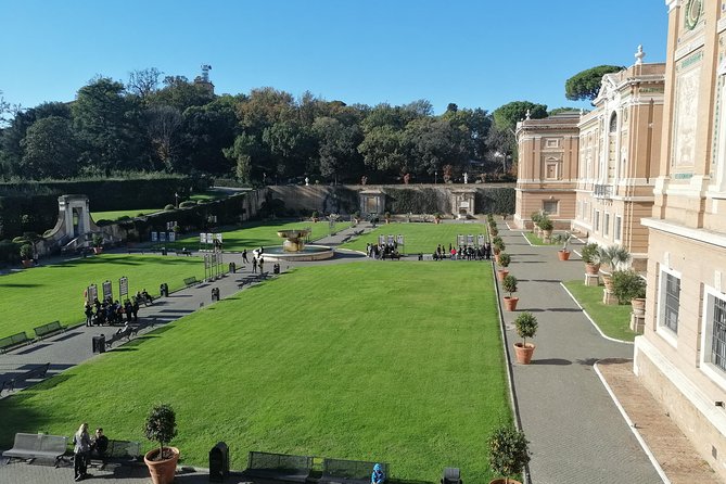 Private Vatican Museums and St. Peter's Basilica Early Bird Tour - St. Peter’s Basilica: the grand finish