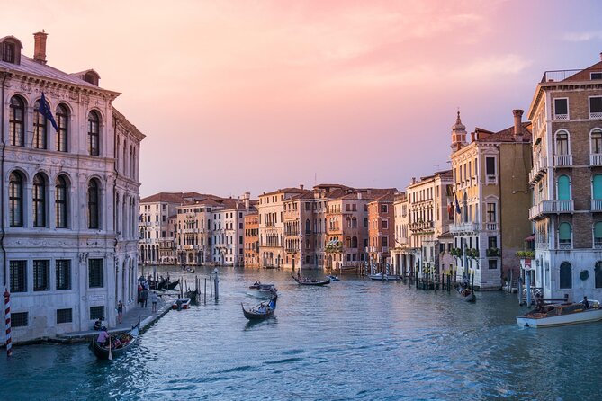 Private Venice 2 hrs Tour: Boat & Walking Tour with food tasting - Guide quality and the importance of clear communication