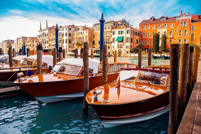 Private Venice 2 hrs Tour: Boat & Walking Tour with food tasting - Cannaregio’s quieter waterways