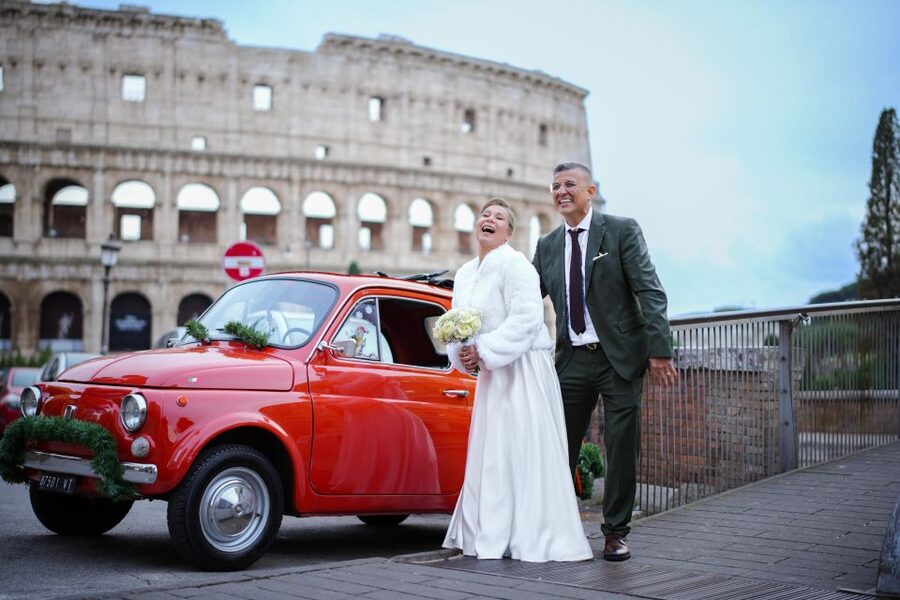 Professional Photoshoot in Rome - The Pantheon: close-up character and classic detail