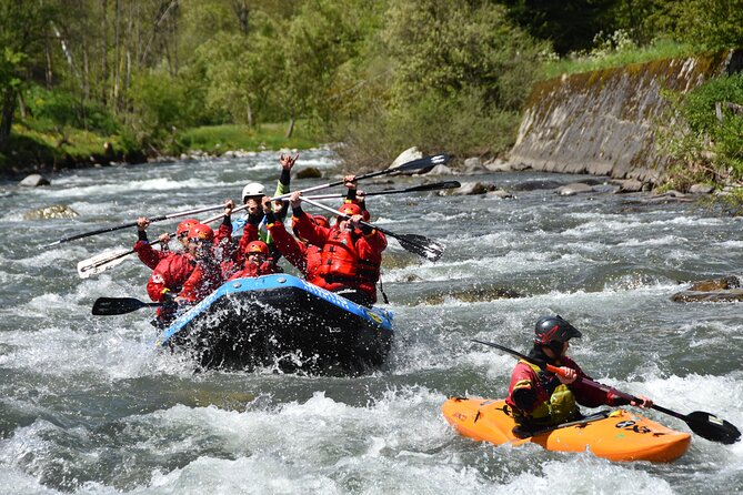 Rafting Family - A calmer run toward Dimaro