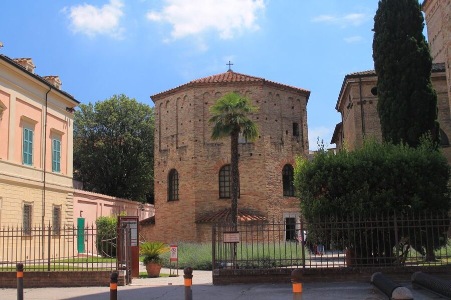 Ravenna: UNESCO Monuments and Mosaics Guided Tour - Starting in Piazza San Francesco