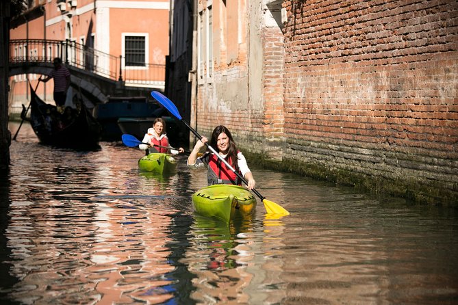 Real Venetian Kayak - Tour of Venice Canals with a Local Guide - Why Venice looks better from a kayak