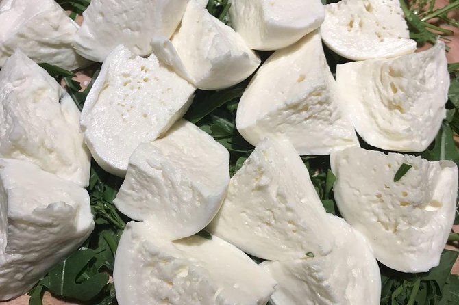 Roman Food Tour with Visit to the Trionfale Food Market - The guides shape the experience