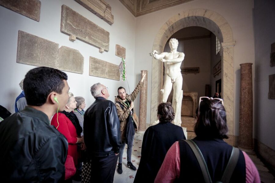 Rome: 1 Day Vatican & Colosseum Tour - Lunch and the transfer between tour sections