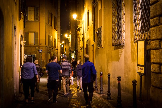Rome by Night Walking Tour - Legends & Criminal Stories - How the pace and group size affect the experience