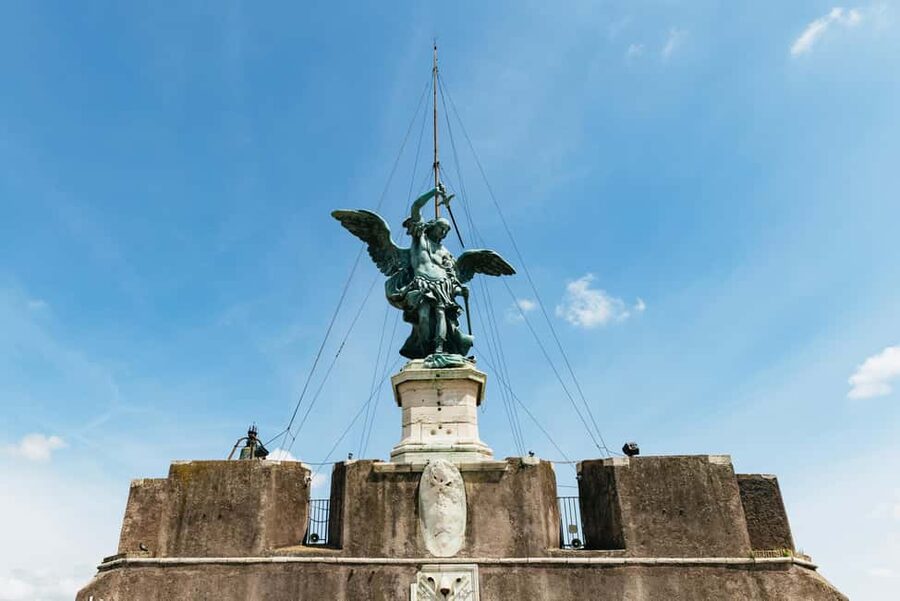 Rome: Castel Sant'Angelo Skip-the-Line Guided Tour - The pope’s apartment, treasury, and works of art