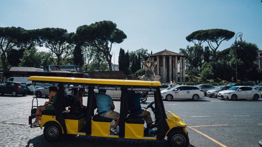 Rome: City Highlights Golf Cart Tour with Local Guide - The Colosseum and Rome’s ancient spectacle