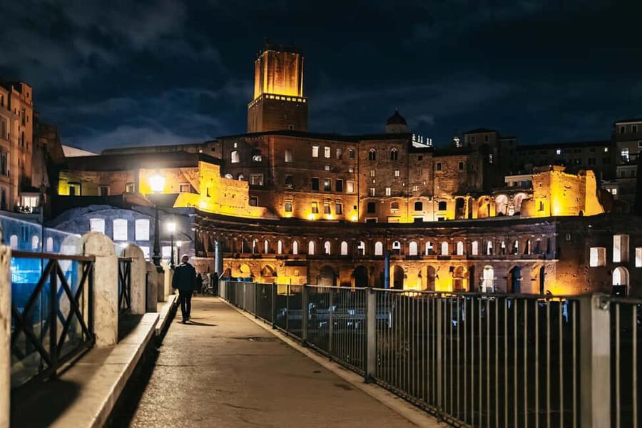 Rome: City Highlights Moonlight Walking Tour - Key points at a glance