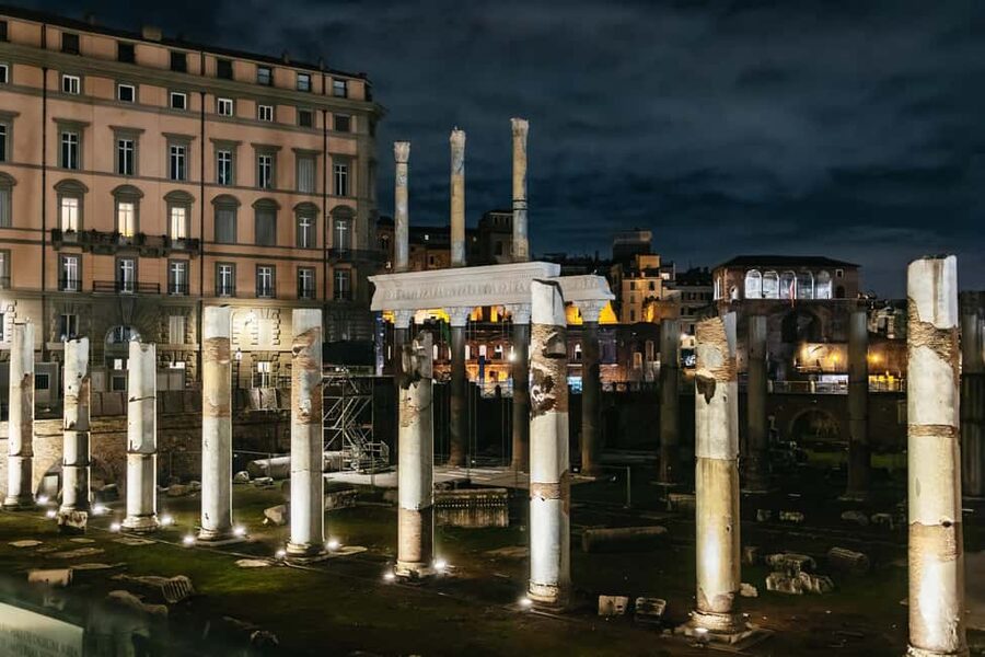 Rome: City Highlights Moonlight Walking Tour - Guides who make the difference
