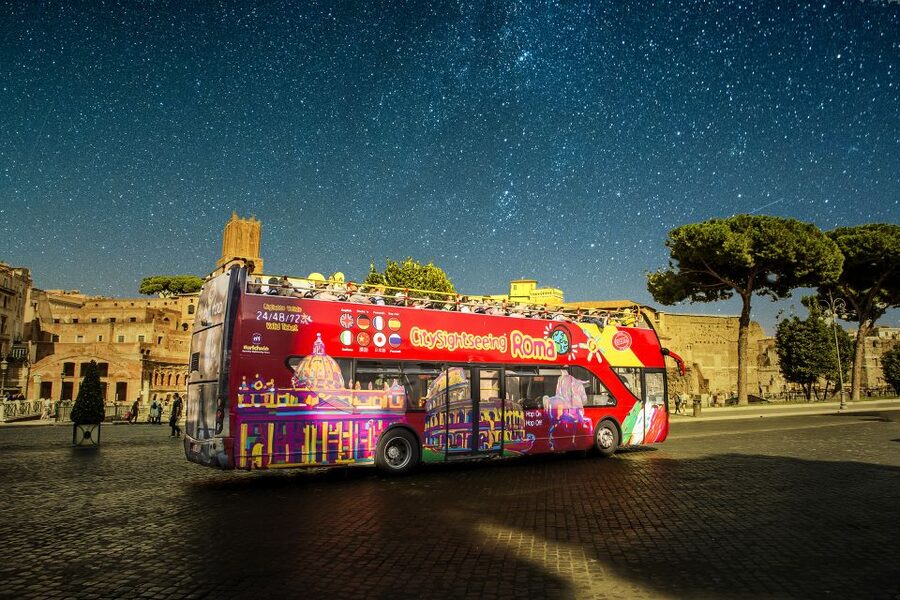 Rome: City Highlights Open-Top Bus Night Tour - Why the recorded commentary matters