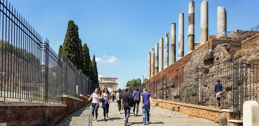 Rome: Colosseum Arena, Palatine Hill & Forum Guided Tour - Who should book this Colosseum tour?