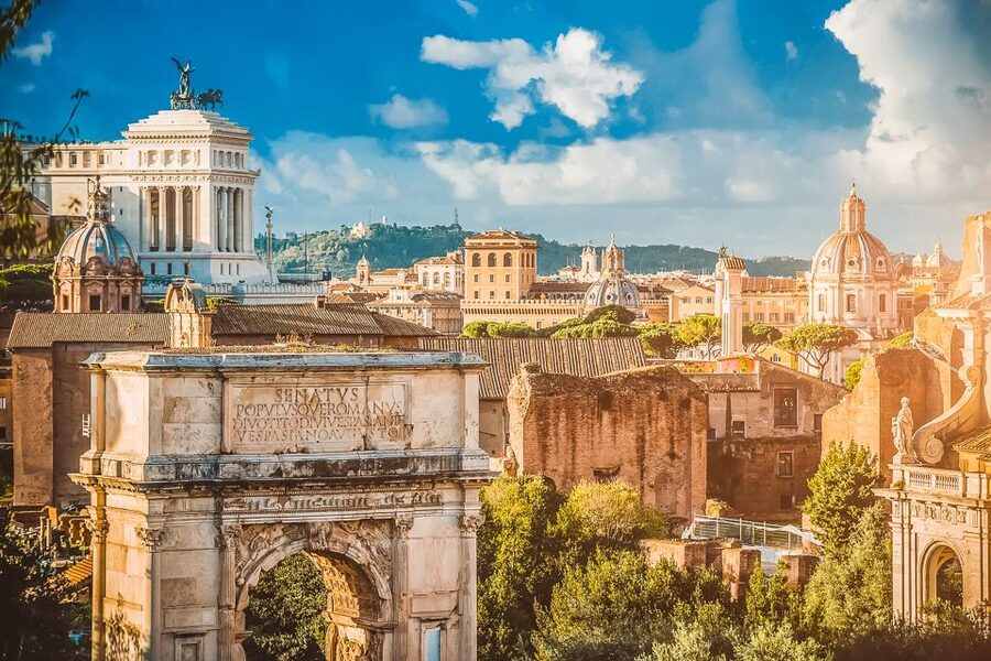 Rome: Colosseum Arena, Palatine Hill & Forum Guided Tour - Entering Rome’s arena through the Gladiator’s Gate