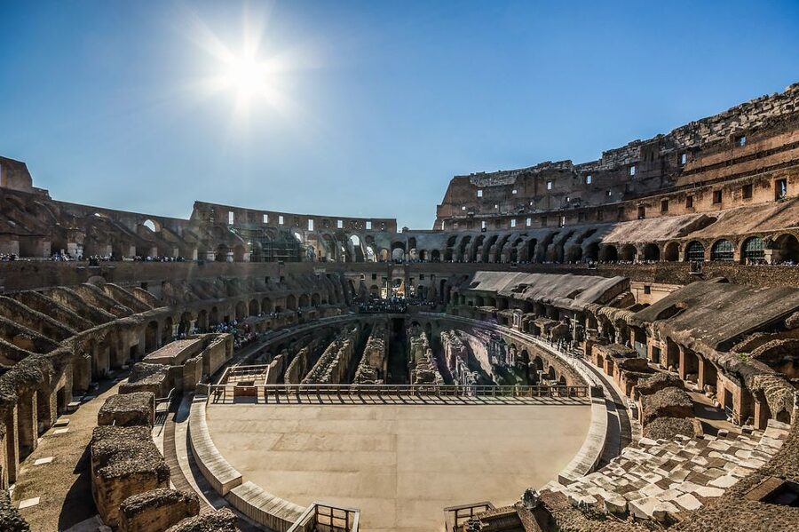 Rome: Colosseum Arena, Palatine Hill & Forum Guided Tour - The guides make the difference