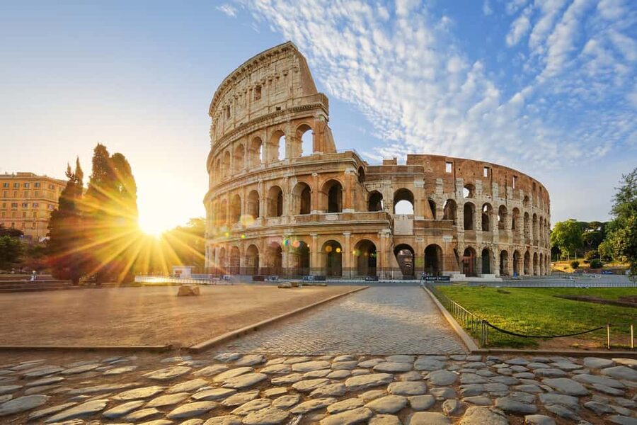 Rome: Colosseum Express Tour with Forum & Palatine Access - Inside the Colosseum for one focused hour