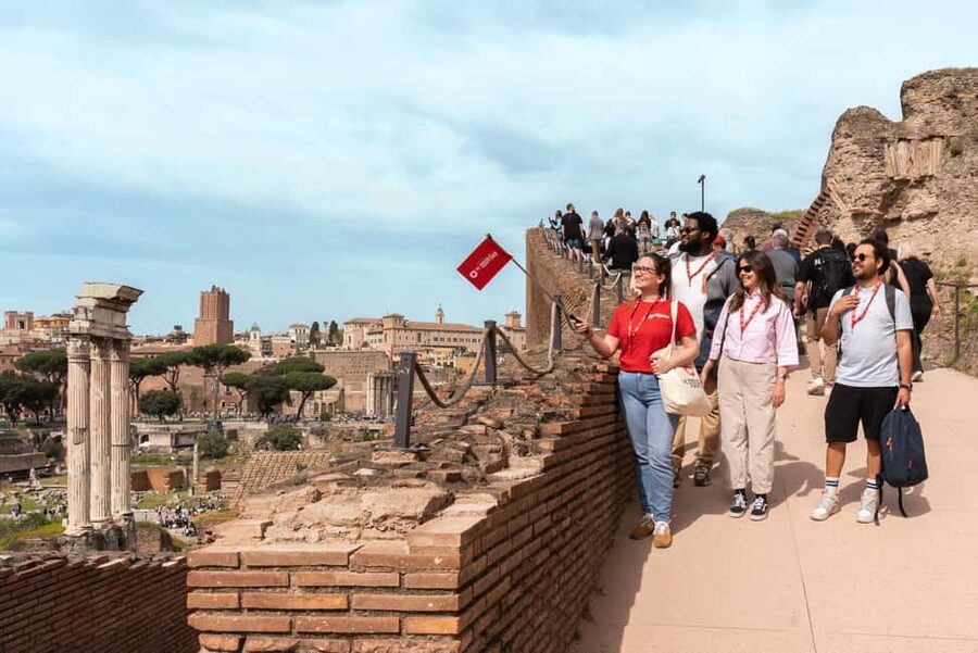 Rome: Colosseum, Forum, and Palatine Tour - Walking through the Roman Forum for 45 minutes