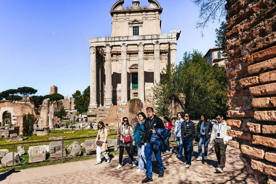 Rome: Colosseum, Forum & Palatine Hill Tour & Optional Arena - Entering the Colosseum through the Gladiator Gate