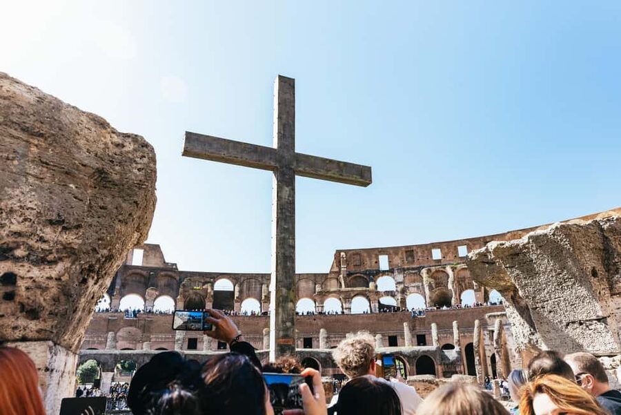 Rome: Colosseum, Forum & Palatine Hill Tour & Optional Arena - Timing, group pace, and what to bring