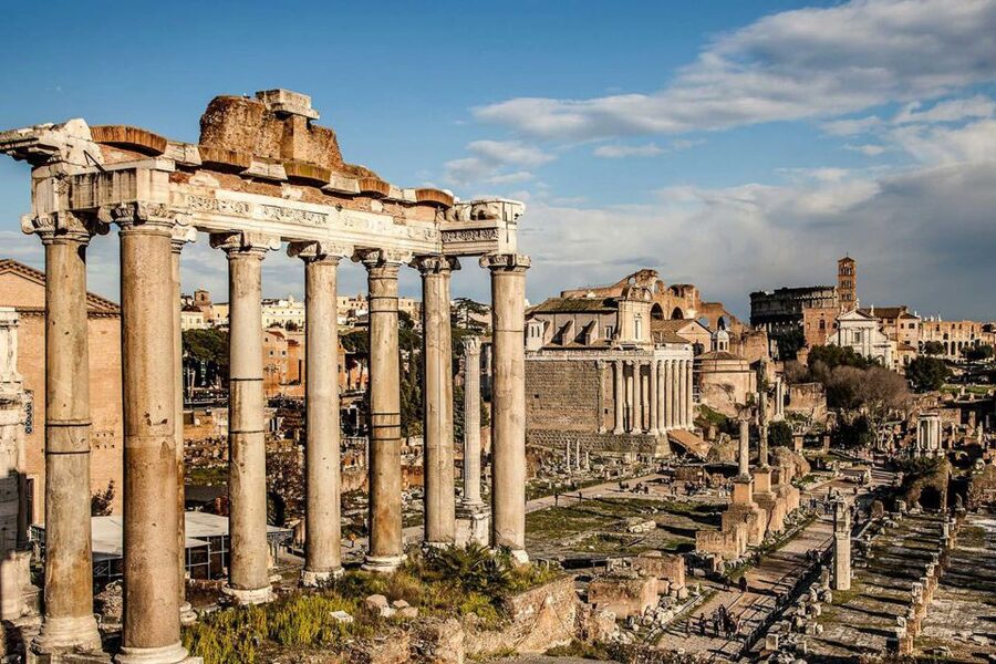 Rome: Colosseum & Forum Small Group Tour with Palatine Hill - The walk toward the Pantheon and Piazza Navona