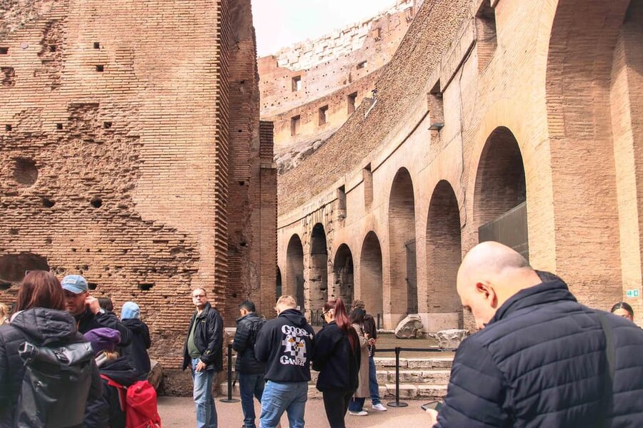 Rome: Colosseum & Forum with Audio Guide App -Optional Arena - The audio guide: useful, but not foolproof
