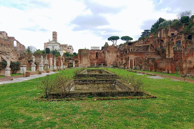 Rome: Colosseum Guided Tour with Roman Forum and Palatine hill - Guides who make the history easier to follow