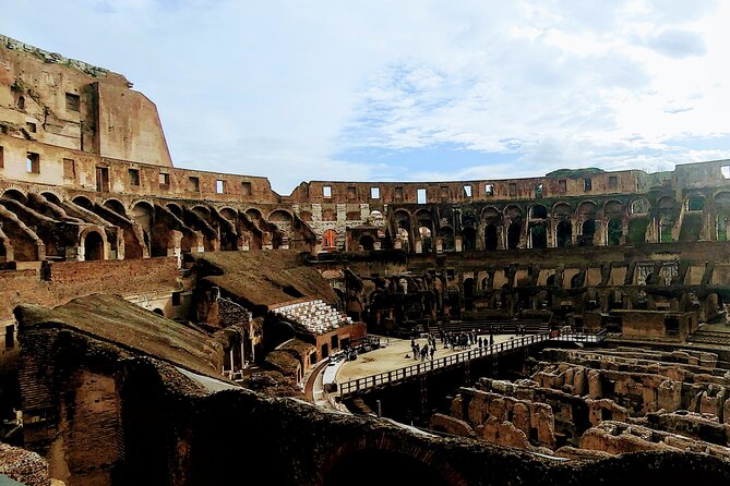 Rome: Colosseum Guided Tour with Roman Forum and Palatine hill - Meeting near the Colosseo Metro station